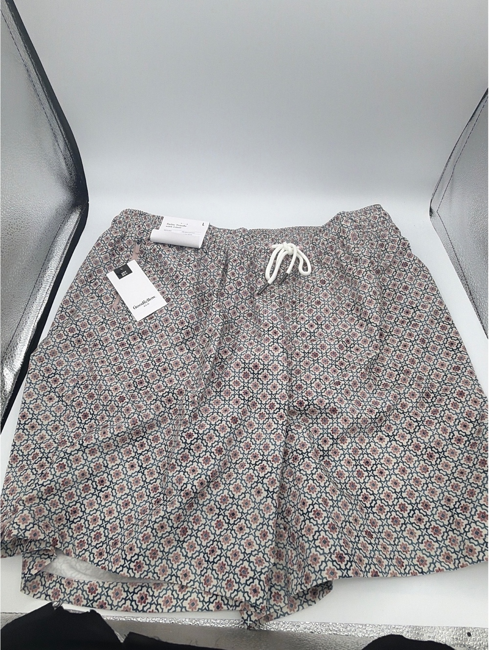 Goodfellow Men’s Swim trunks Sz L 7” inseam Pink Tile